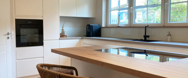 #13 WEISS SATIN | BETON KIESELGRAU